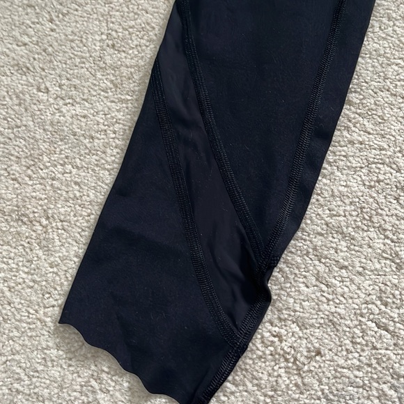 Lululemon Crop - Picture 3 of 12